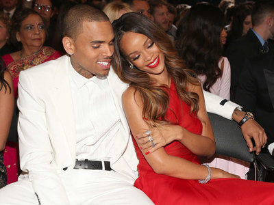 Brown, Rihanna'yı dövdüğü için Kanada'ya alınmadı