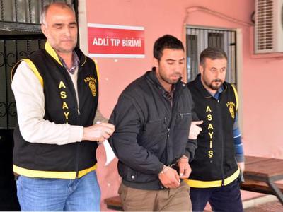 Tecavüz iddiasına 'mutluluk pozlu' savunma