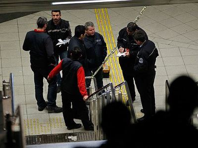 İzmir metrosunda yürüyen merdiven kazası