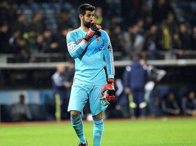 Volkan Demirel'e "tehdit ve hakaret" davasında beraat