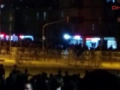 Kosova kutlamasında meydan savaşı