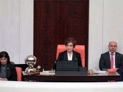 İç Güvenlik Paketi görüşmeleri tartışmalar eşliğinde ertelendi