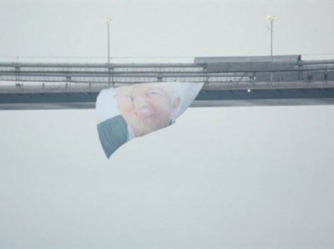 Erbakan posterine para cezası
