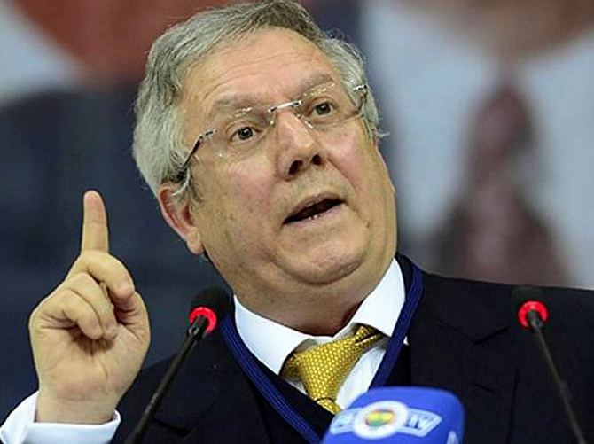 Aziz Yıldırım küfreden taraftarı uyardı