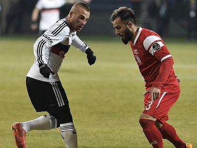 Gökhan Töre'ye kancayı taktılar