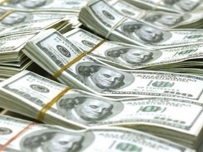 Dolar rekora doymuyor