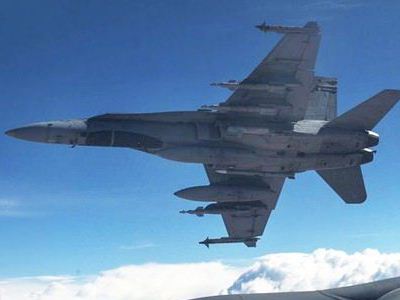Pakistan'da askeri uçak düştü!