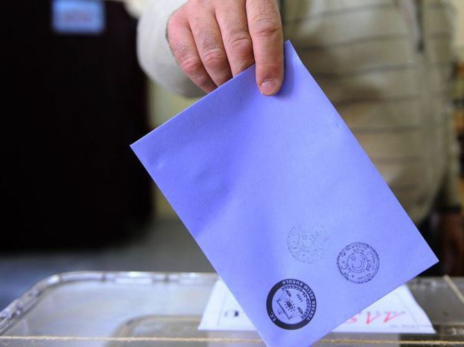 Davutoğlu AK Parti'nin oy oranını açıkladı