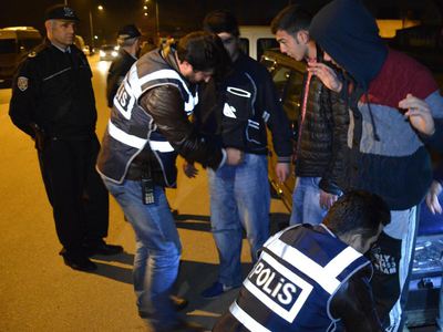 400 polisle dev şafak operasyonu