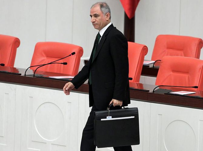 3 bakan değişti