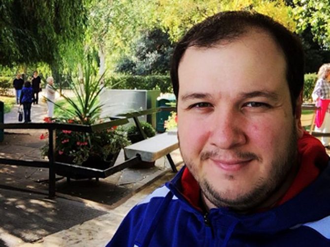 Şahan Gökbakar nasıl dolandırıldığını şemayla anlattı