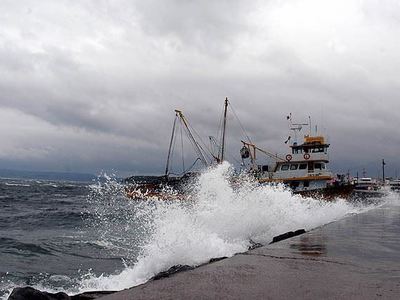 Deniz ulaşımına fırtına engeli