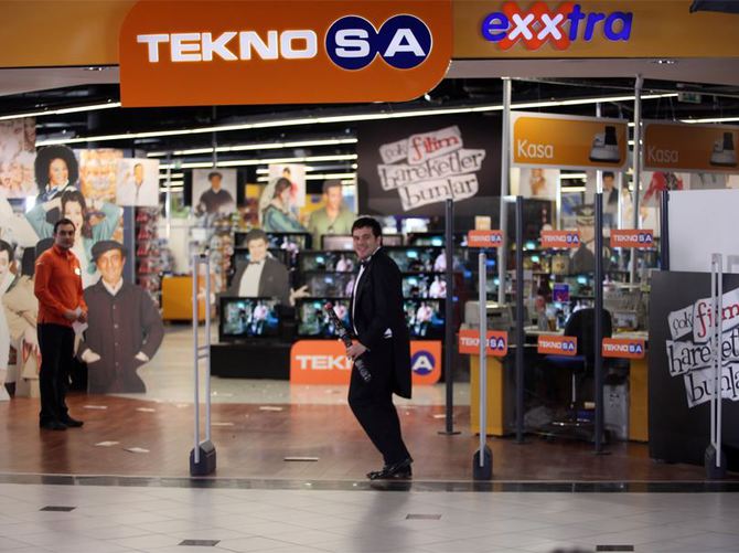 Teknosa'da flaş gelişme