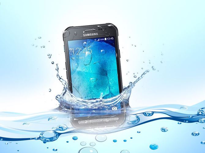 Samsung'tan taş gibi telefon: Galaxy Xcover 3