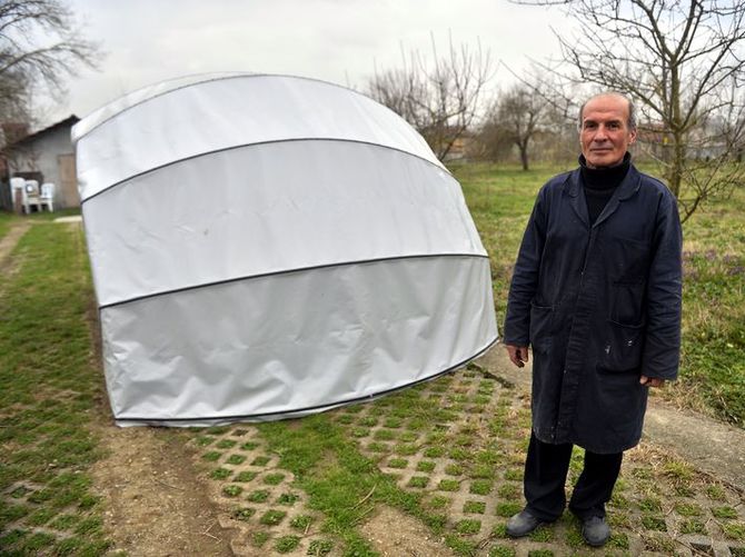 Portatif çadır garaj üretti