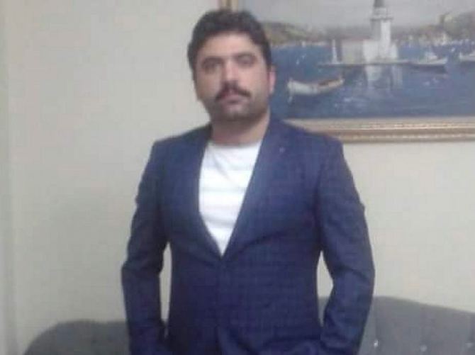 Ekmekten çıkan jilet kalbine saplandı