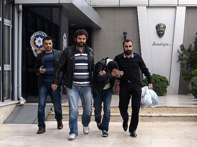Üçüncü kez dolandırmak isteyince yakalandı