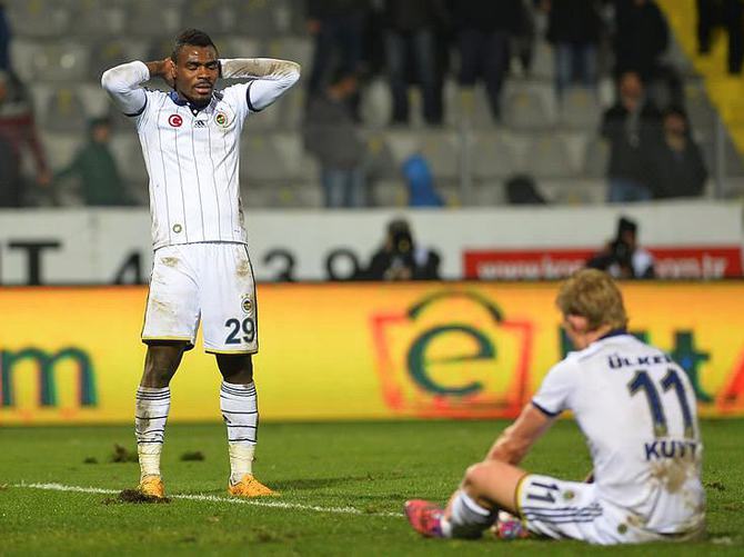 FLAŞ! Emenike kadro dışı!