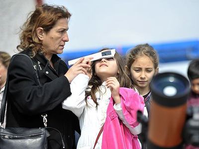 Güneş tutulması ilgiyle gözlemlendi