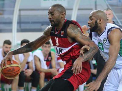 Darüşşafaka Doğuş'a evinde büyük sürpriz!