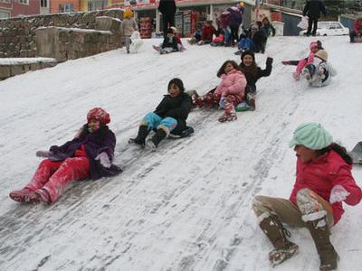 Ağrı'da okullar tatil edildi