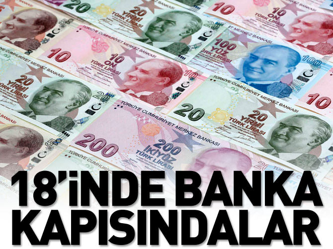 Gençler 18 yaşında banka kapısında