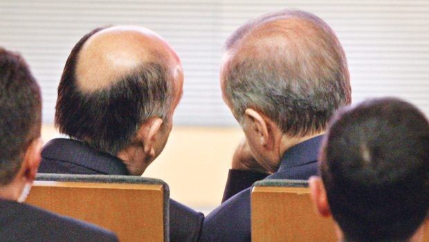 Tek tek Erdoğan'ın yanına gelip fısıldaştılar - 4