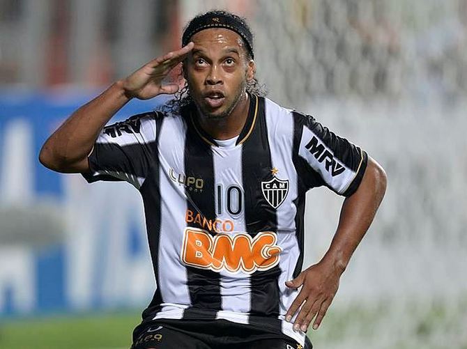 Nisan'da gel Ronaldinho