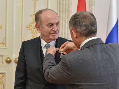 Topbaş'a "devlet madalyası" ödülü