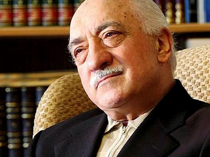 Düşmanlıkta birleştiler