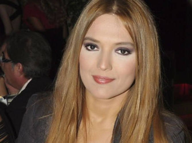 Demet Akalın da Alex için yollarda!