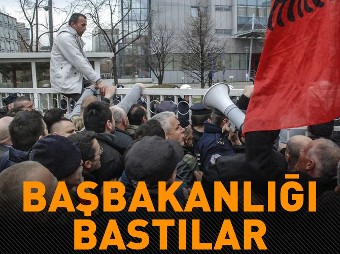 Başbakanlığı bastılar!