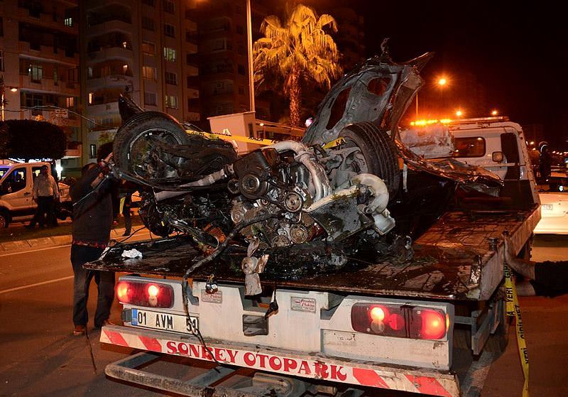 Otomobil yarışı kazayla bitti: 1 ölü, 1 yaralı