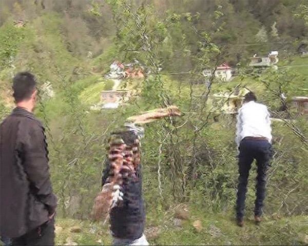 Köylüler teröristin cenazesini istemedi