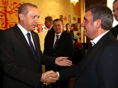 Erdoğan Romanya'da bir 'tanıdığa' rastladı