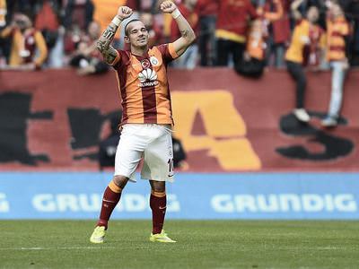 Juventus'un Sneijder ısrarı