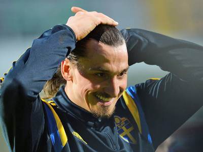 Ibrahimovic'e 4 maç ceza