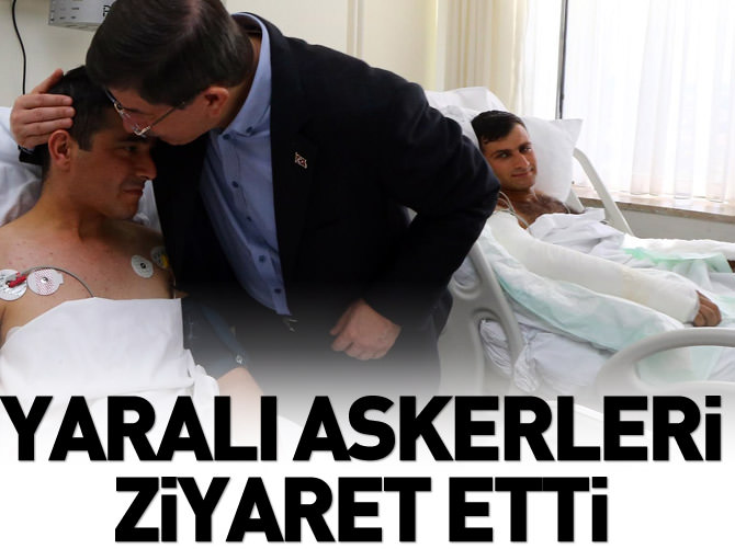 Başbakan Davutoğlu yaralı askerleri ziyaret etti