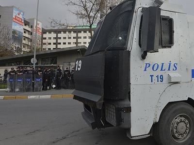 29 polise gözaltı kararı
