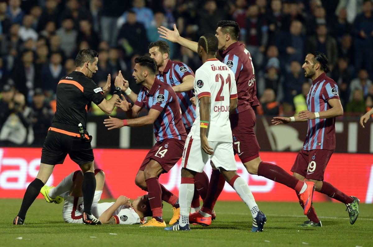 Galatasaray’a darbe!