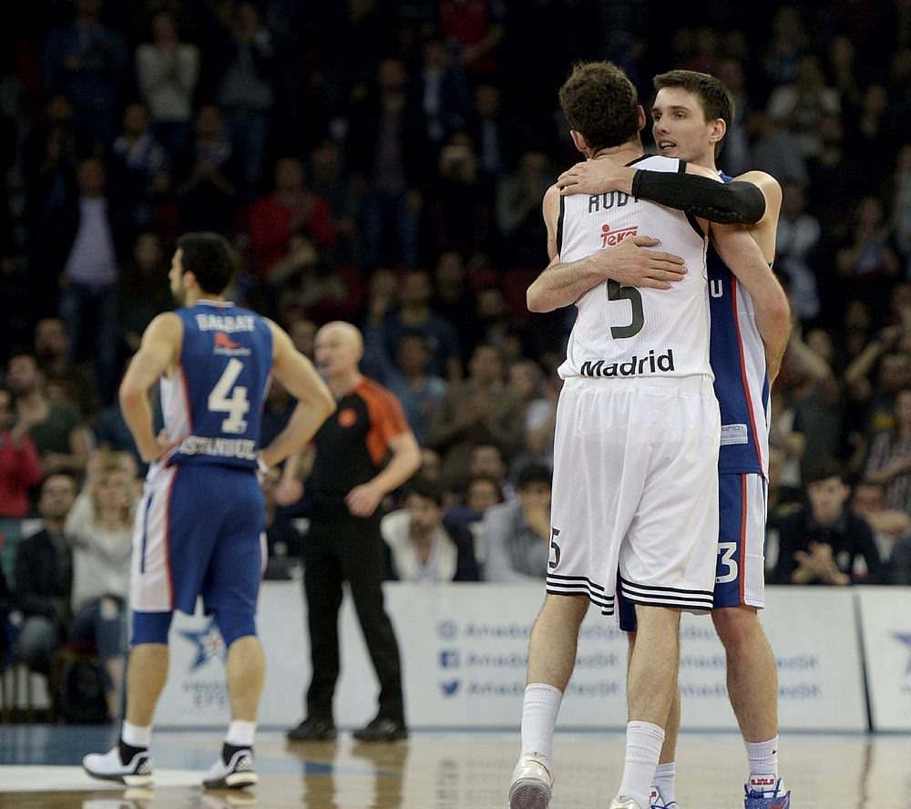 Anadolu Efes, Final Four şansını yitirdi