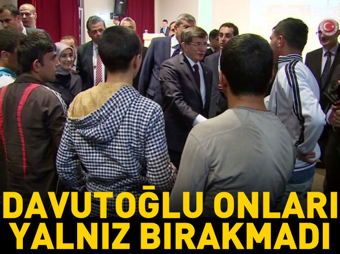 Davutoğlu cezaevindeki gençleri mest etti!