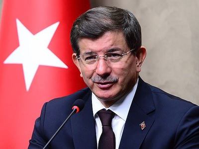 Başbakan Davutoğlu Akıncı'yı tebrik etti