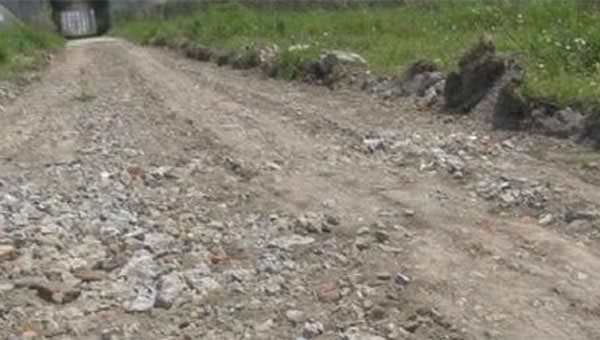 Çin'de hırsızlar yol çaldı - 1