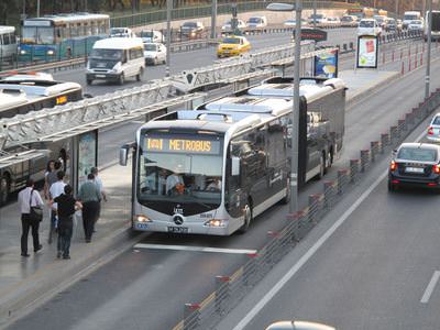 Metrobüs seferlerine 1 Mayıs kararı