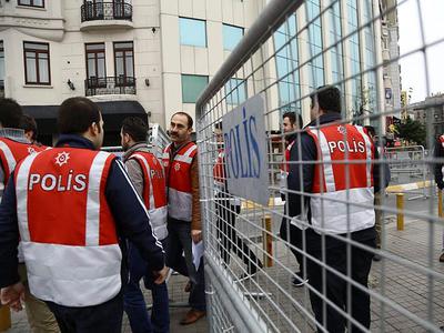Kırmızı yelekli polislerin sırrı belli oldu
