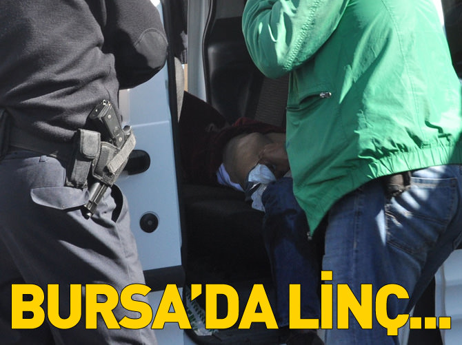 Linçten kurtarılan yaralı gence poşetli ilk yardım