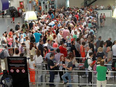 Dört ayda 47 milyon kişi havayolunu kullandı