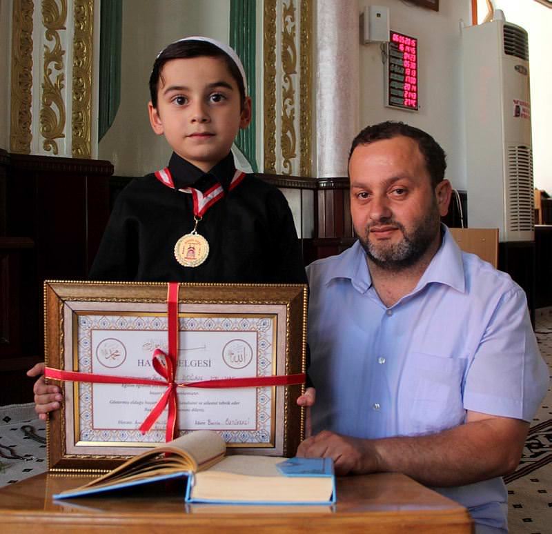 6 yaşında hatim indirdi