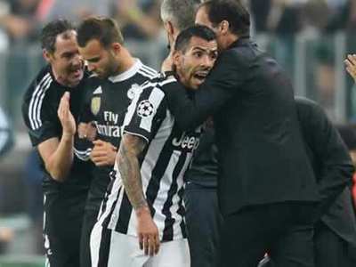 Tevez'den hocasına şok küfürler!